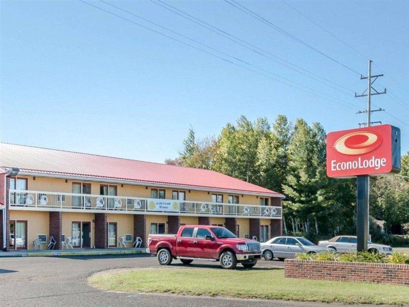 Econo Lodge Cadillac By Choice מראה חיצוני תמונה