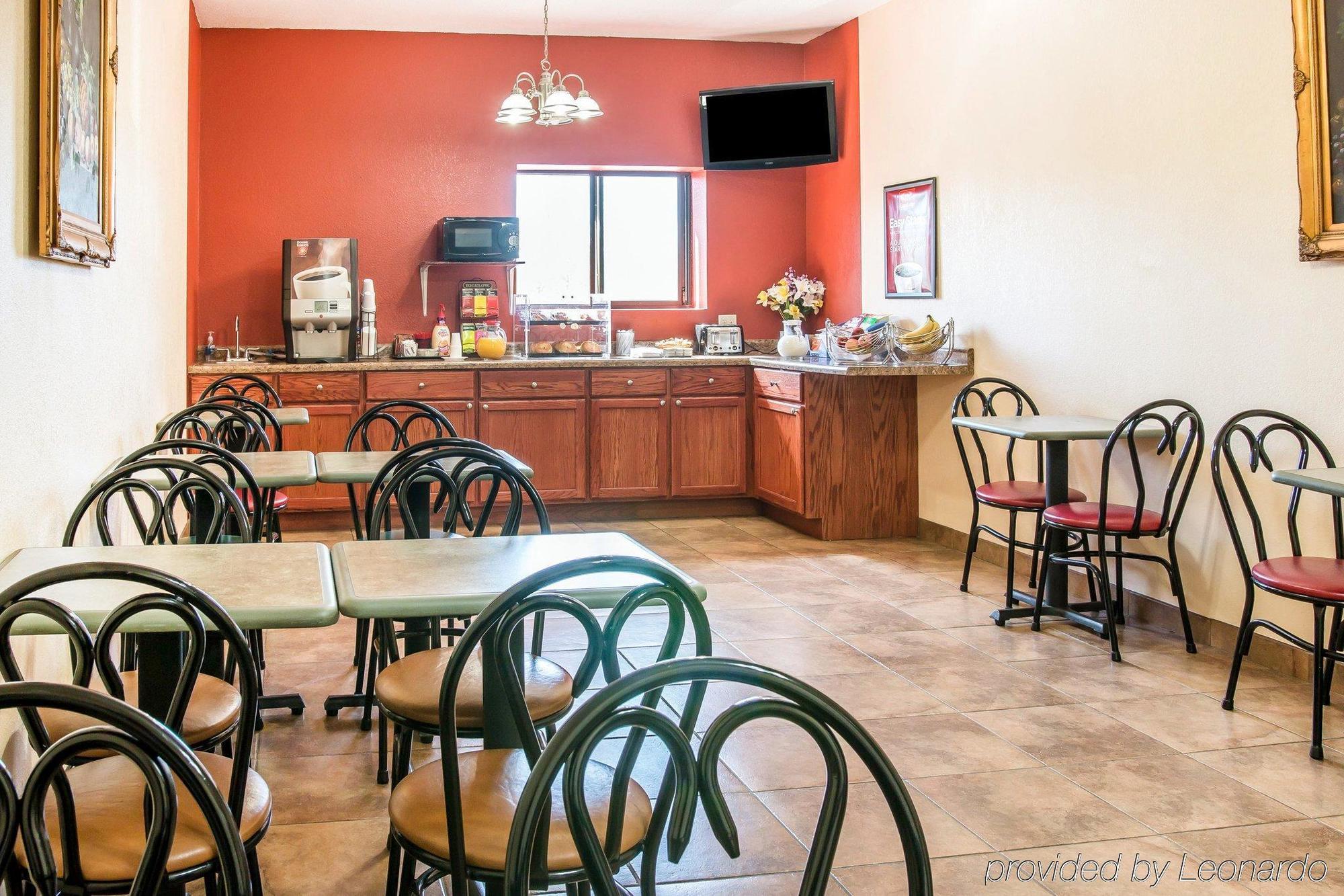 Econo Lodge Cadillac By Choice מראה חיצוני תמונה